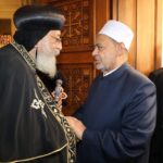 لبلوغه سن الكمال تكريم محمود ابو موسى موجه عام المعامل بالبحيره