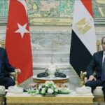 من القاهرة.. تركيا تقود حراكًا دوليًا جديدًا لإحياء السلام في السودان