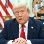 الصحفى وائل السنهورى يهنئ الدكتور على محمد غازى بمناسبة الحصول على درجة الماجستير.