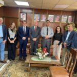 طاعة الوالدين بر لا ينقطع