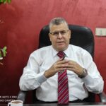 حقوق قنا تكرم الطالب نوح أبو جريو لمشاركته في معرض القاهرة الدولي للكتاب بكتابه ” لأن الصمت ليس حلاً”