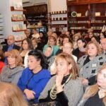 بورسعيد:المحافظ يستقبل العاملين بالديوان العام لتلقي التهنئة بتوليه منصبه الجديد.