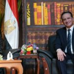 قصة مناضل في بلاد الغربه