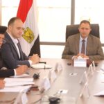 قبل انطلاقها بساعات متابعة دقيقة لتسليم امتحانات مارس بالسويس وتشديد على الالتزام والانضباط