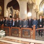 محافظ قنا ومدير الأمن يهنئان الأنبا شاروبيم بعيد القيامة بمطرانية قنا