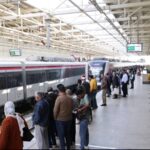 محافظ بورسعيد يستقبل وفد من مؤسسة حياة كريمة لبحث سبل التعاون المشترك