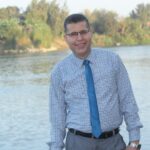 تكريم الأستاذ خيرت أحمد الطاهر نائب رئيس مجلس أمناء الآباء بمحافظة الأقصر من مدرسة الغوال للتعليم الأساسي