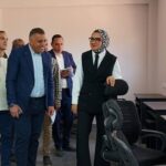 حينما يبكي الشمع: أسرار الرفقة وقسوة الأقدار