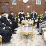 مجاملة على رائحة المطاط المحترق