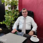 منجنيق الشرق والغرب